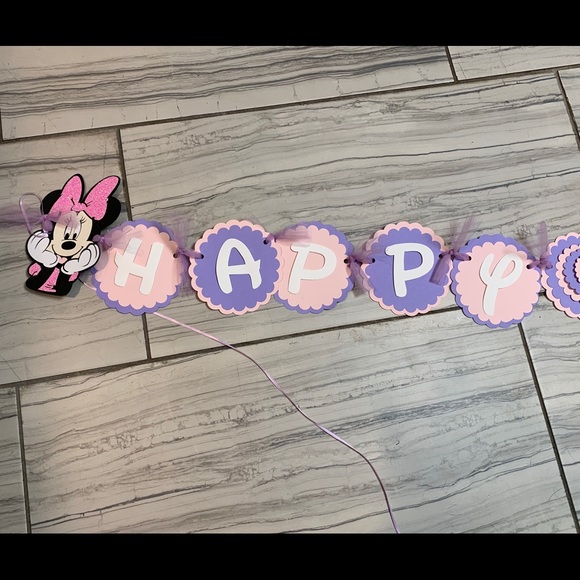 Minnie & Daisy Happy Birthday banner & props - Picture 4 of 8